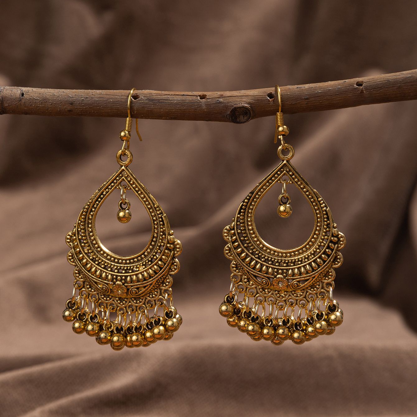 Ethnic Indian Fashion - Nowe kolczyki w kształcie kropli wody