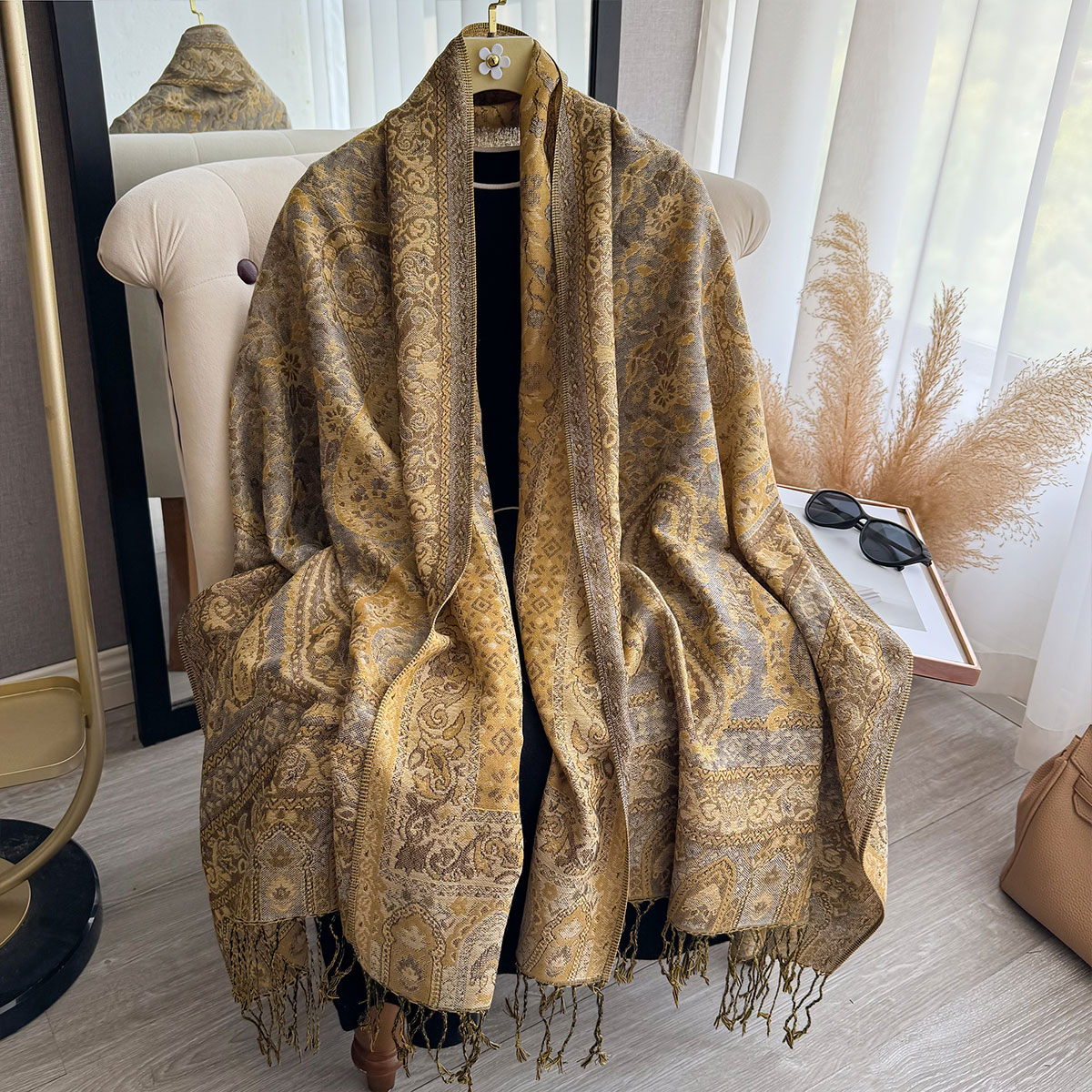 Ethnic Fashion Designers - Koc z frędzlami 2025, etniczny styl,